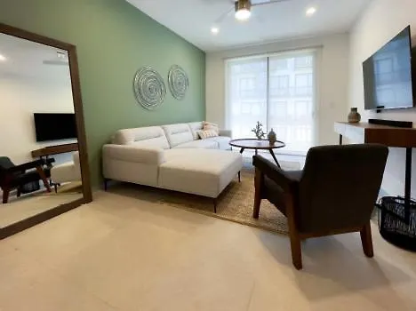 Urban Towers Playa Del Carmen公寓